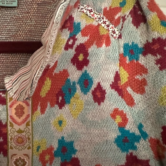 Fun, short, wool knit floral jacket by HWR Size S - Picture 6 of 10